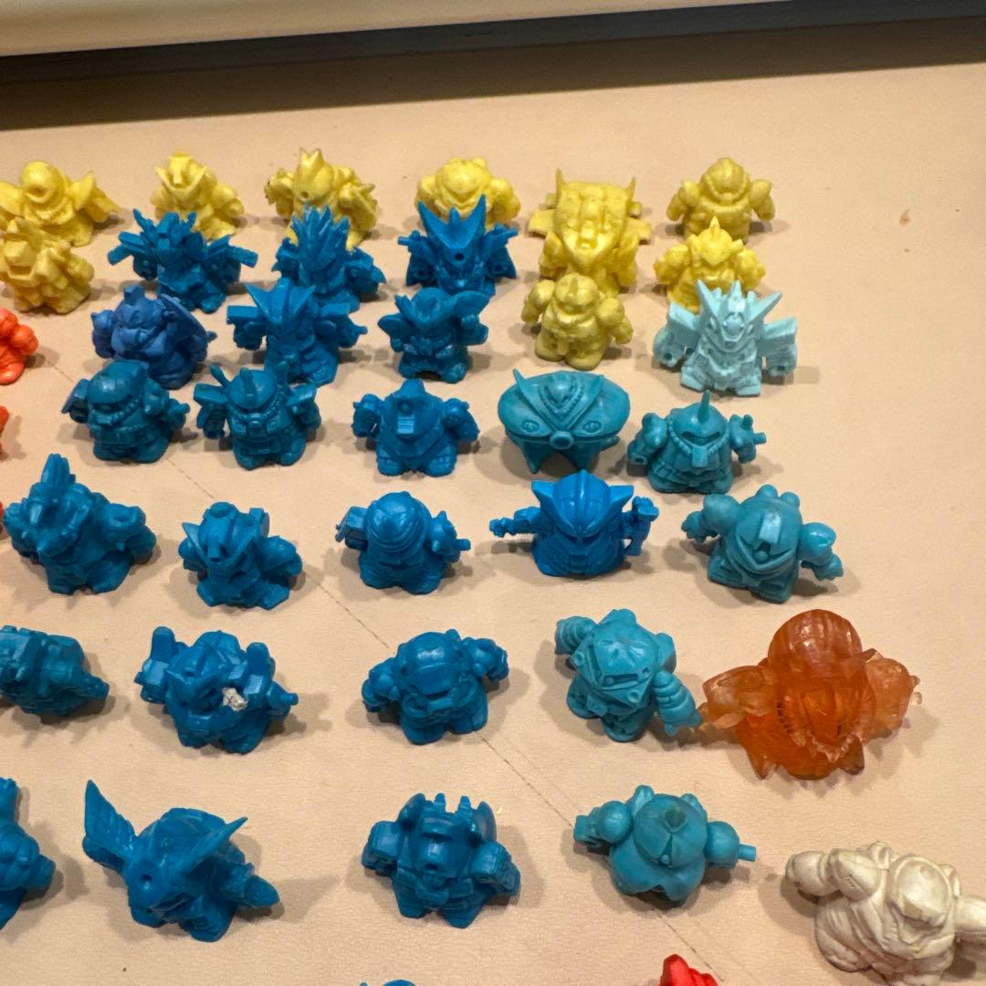 当時物】ガン消し まとめセット約140体 と 不揃いパーツたくさん