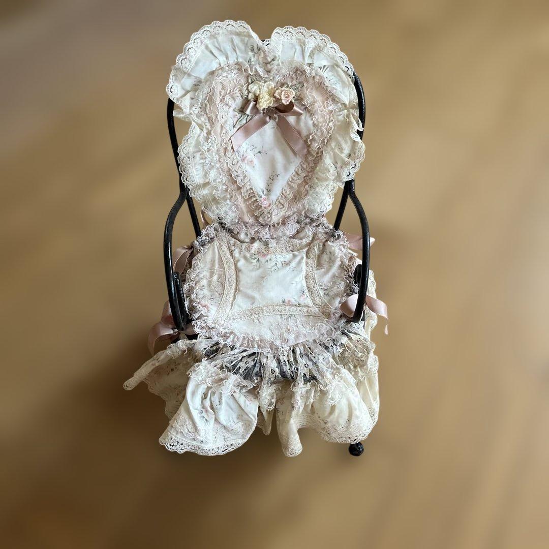 サエラアキアカネハート型クッション付きお人形セット - メルカリ