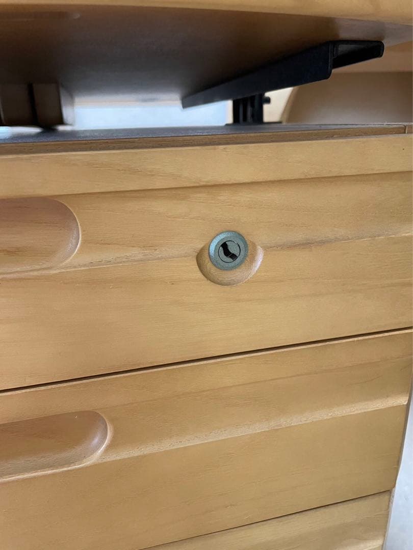 ❸カリモク ボナシェルタ ワゴン（学習机）