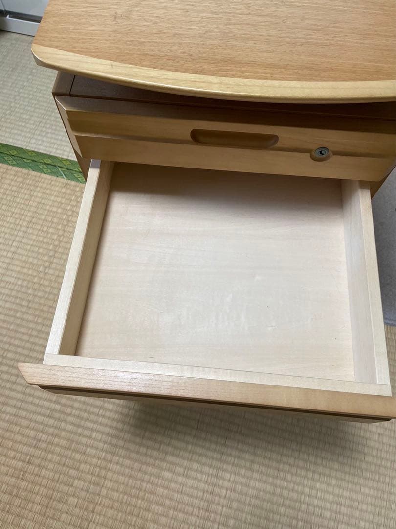 ❸カリモク ボナシェルタ ワゴン（学習机）