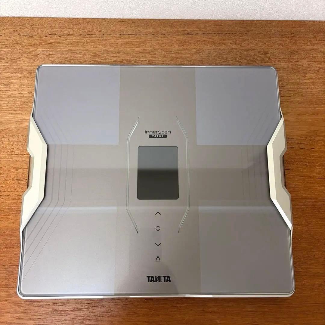 【売り切り価額】【美品】タニタ TANITA RD-917L ゴールド 体組成計