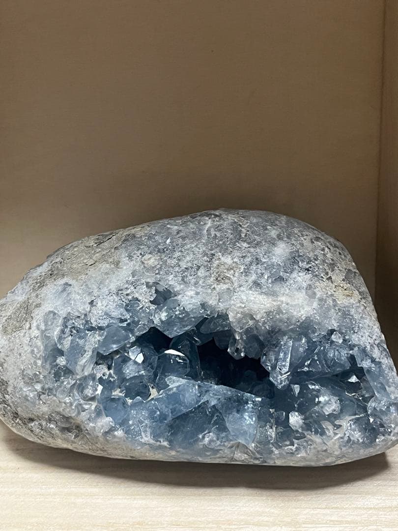 セレスタイト 置物 原石 クラスター 天然結晶 ジオード たまご 1.6kg