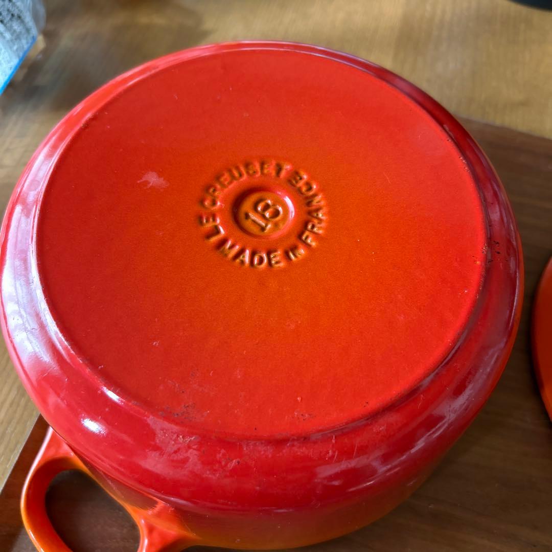 LE CREUSET ル・クルーゼ 両手鍋　18センチ 使いやすいサイズ！