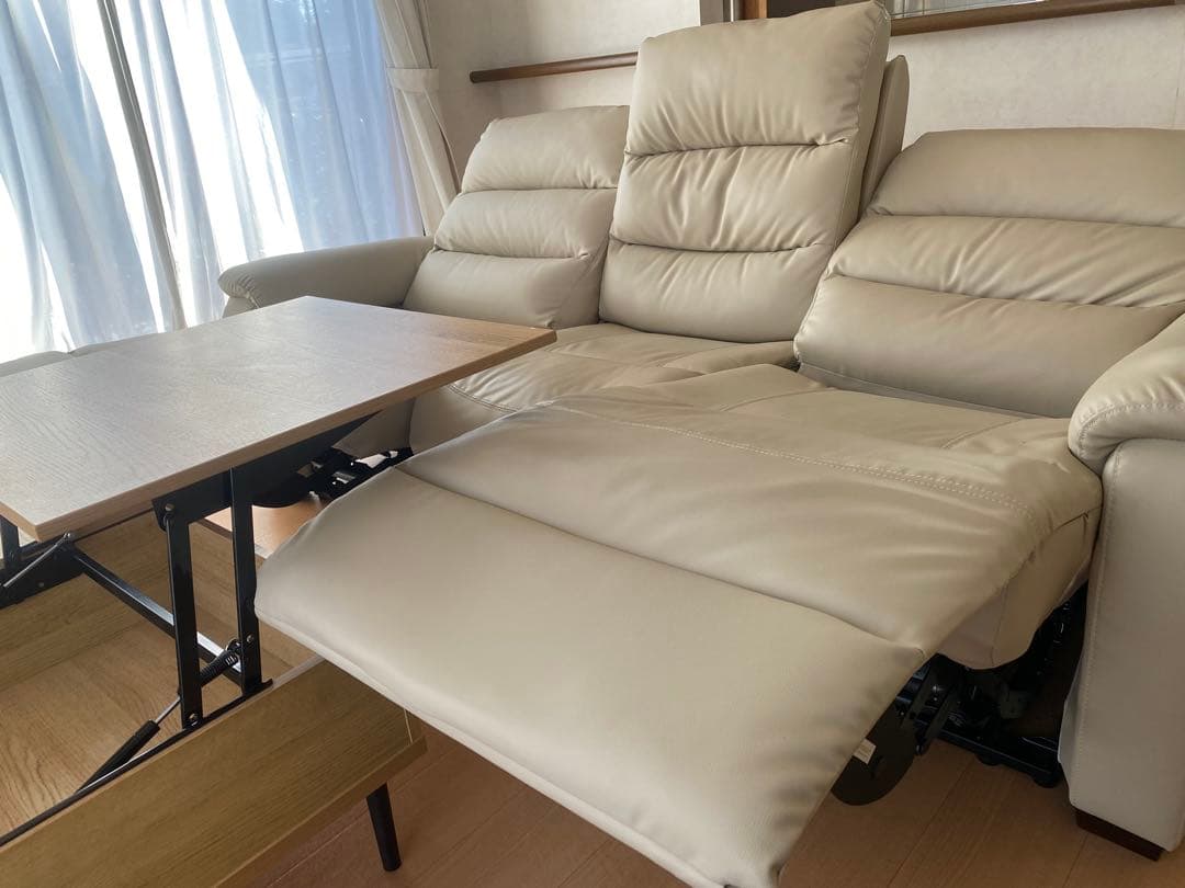 【テーブル付・極美品】ニトリ 電動リクライニングソファ 3人掛