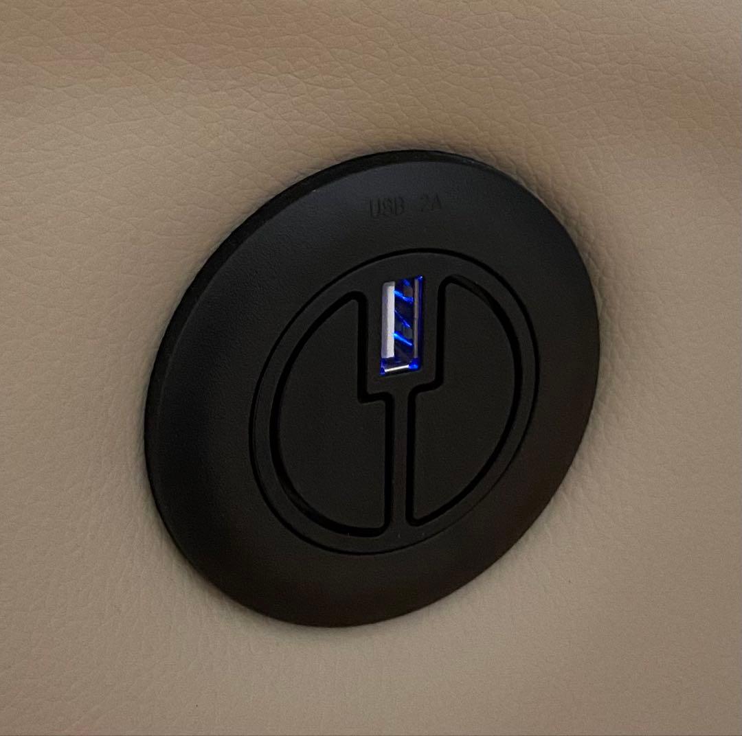 【テーブル付・極美品】ニトリ 電動リクライニングソファ 3人掛