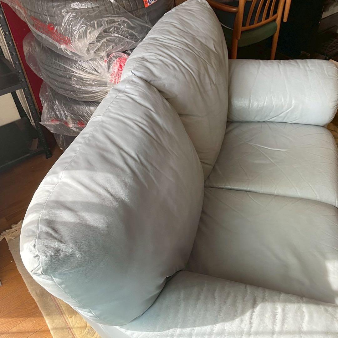 ライトブルー レザー 2人掛けソファ