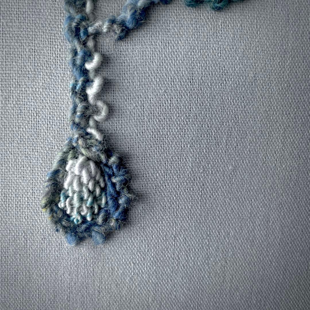 【一点もの】『手紡ぎ糸のお花. h'』手刺繍ファブリックパネル