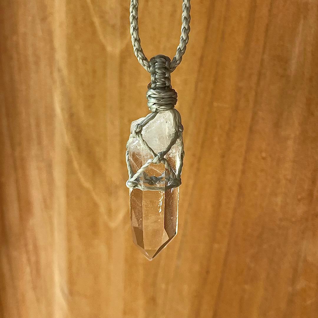 ヒマラヤ水晶 マカルー産 ＊ マクラメペンダント ネックレス ④