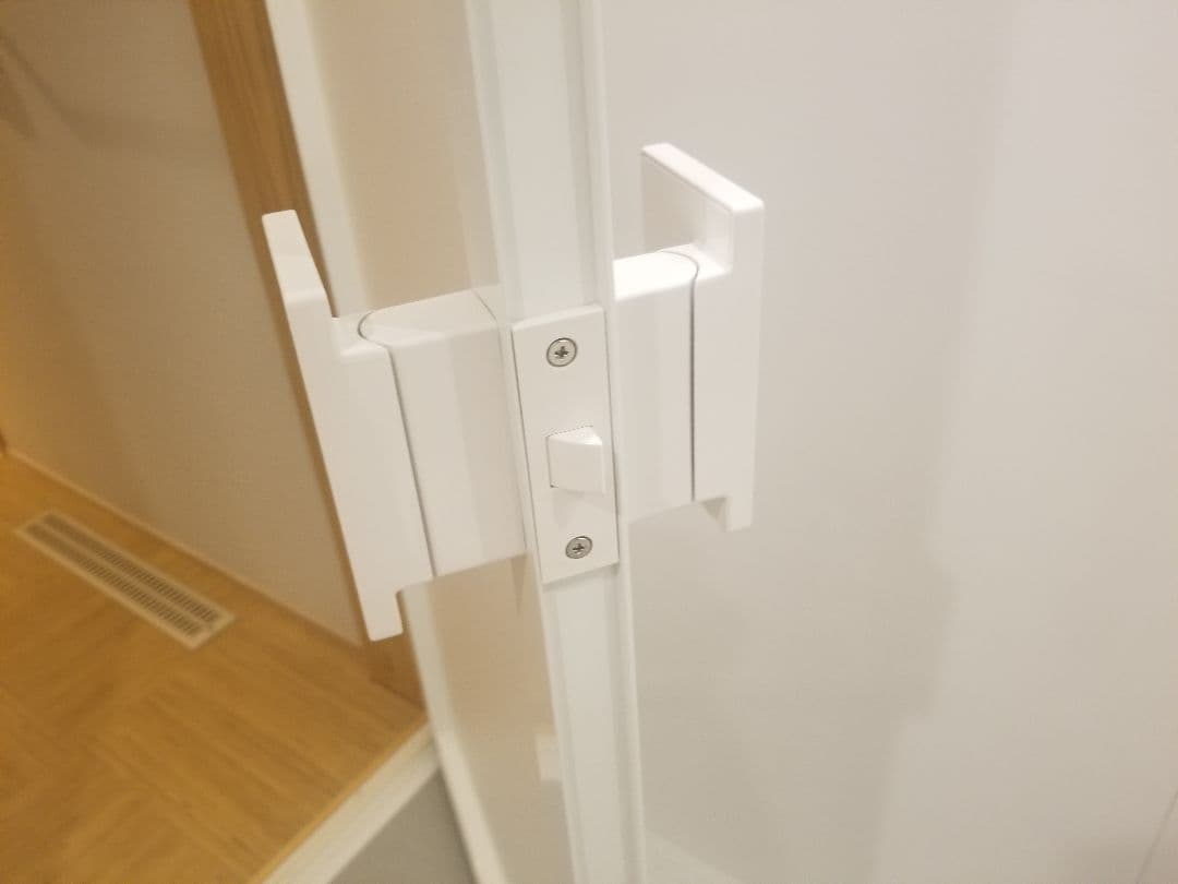 TOTO サザナ　2019年製　片開きドア　取手付