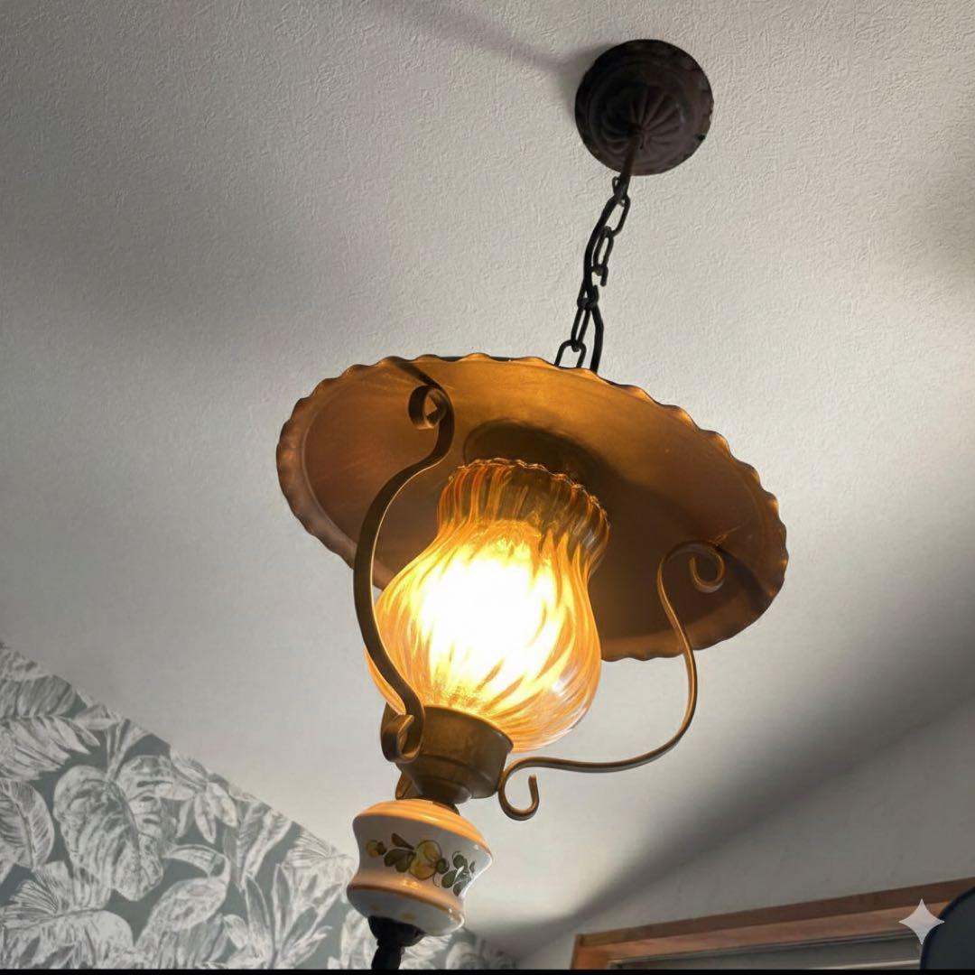 ヨーロッパ　クラシック ペンダントランプ　アイアン　ガラス 陶器　ランタン型