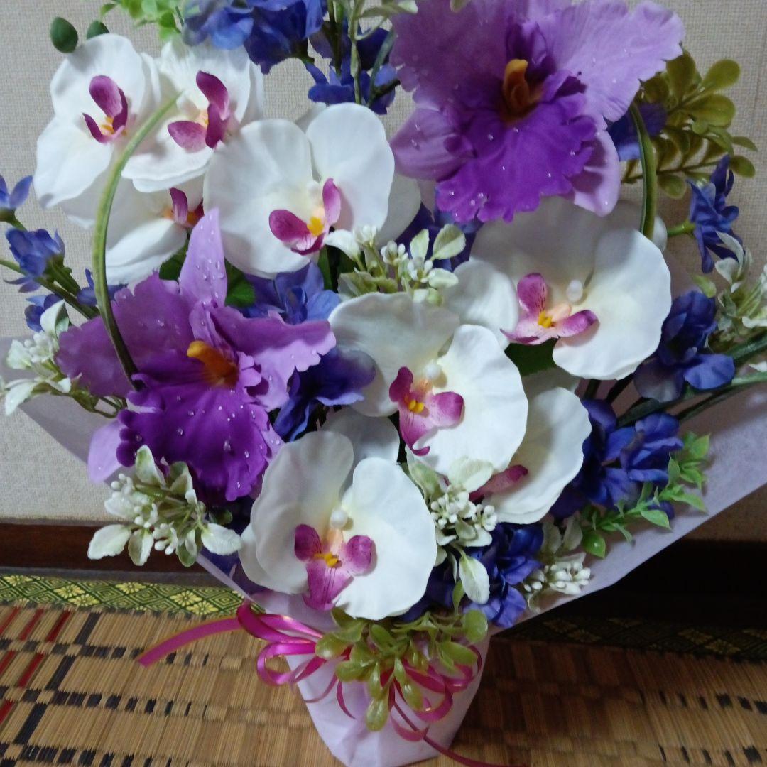仏花、御供え花、お祝い花　造花胡蝶蘭、カトレアアレンジ