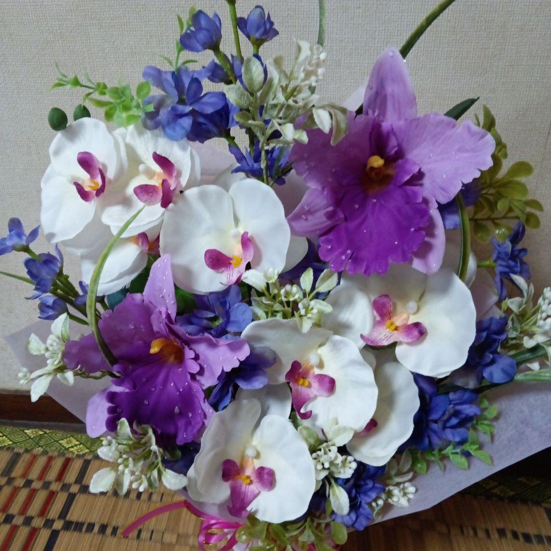 仏花、御供え花、お祝い花　造花胡蝶蘭、カトレアアレンジ