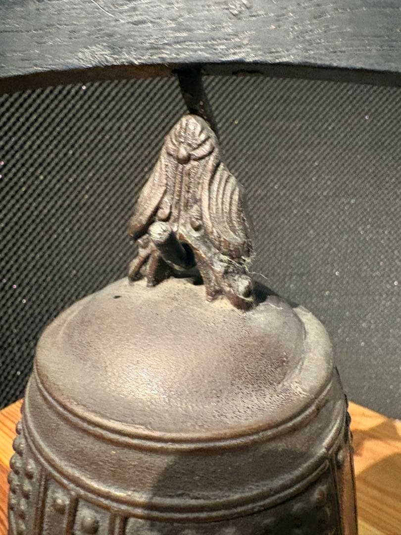 【最終値下げ】 鋳鉄製 半鐘写し 置き撞鐘（木製鐘架・撞木付）