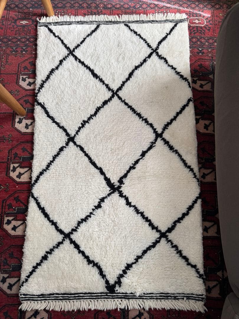 モロッコ ベニワレン ラグ 手織り絨毯 ダイヤ柄 70×120cm - メルカリ