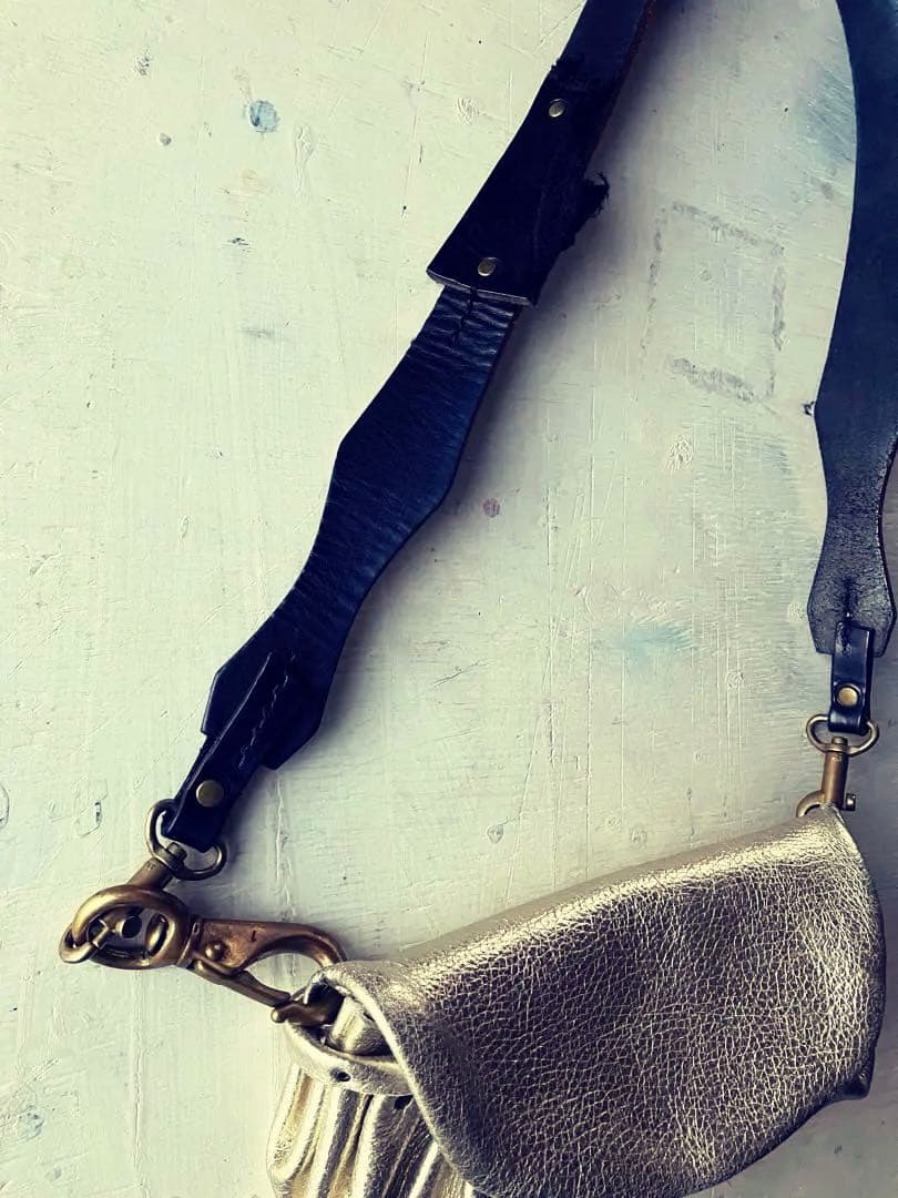 コノチイサナゴールド…leatherアコーディオンポーチウォレット