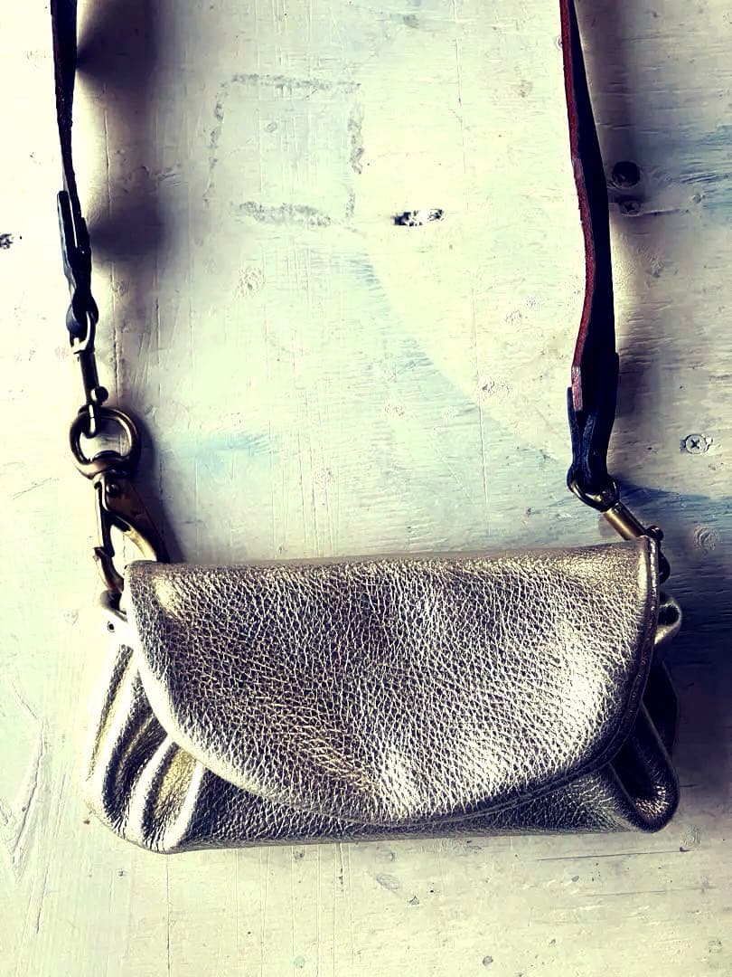 コノチイサナゴールド…leatherアコーディオンポーチウォレット