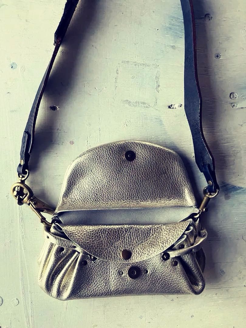 コノチイサナゴールド…leatherアコーディオンポーチウォレット