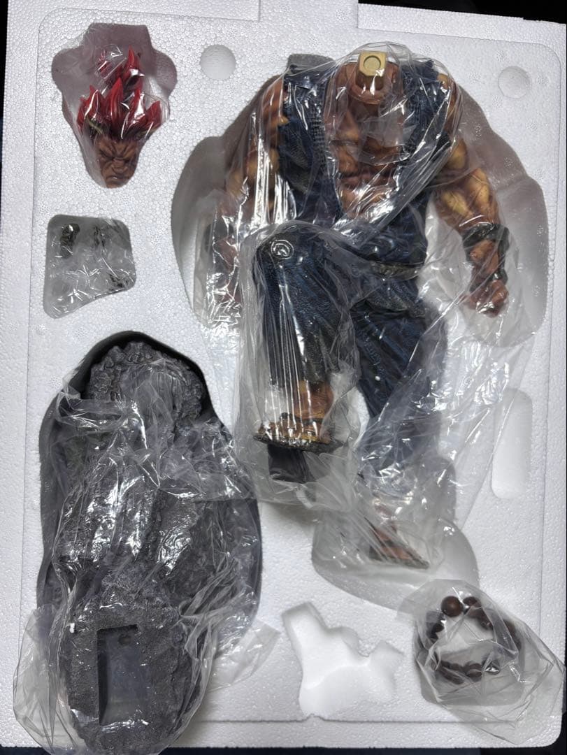 SynQLab ストリートファイター 豪鬼 スタチュー 完成品 フィギュア