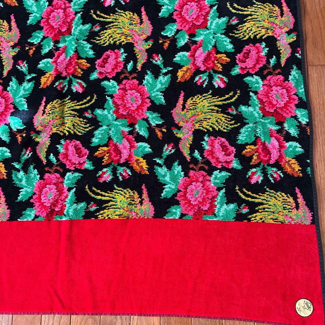 花柄刺繍の大判綿生地