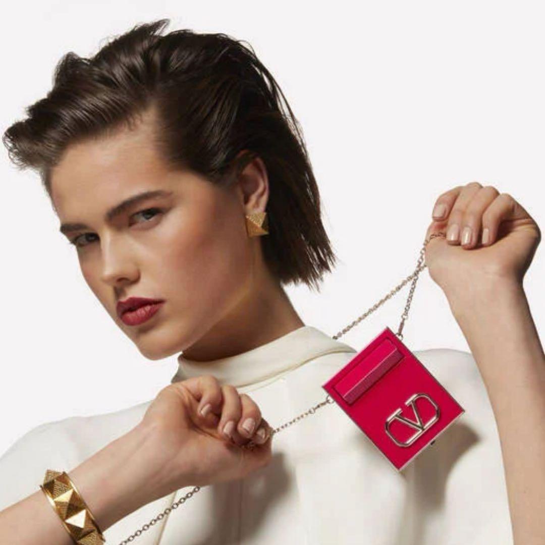 VALENTINO GOクラッチ 01 LIGHT ＆ ミニロッソ 111A