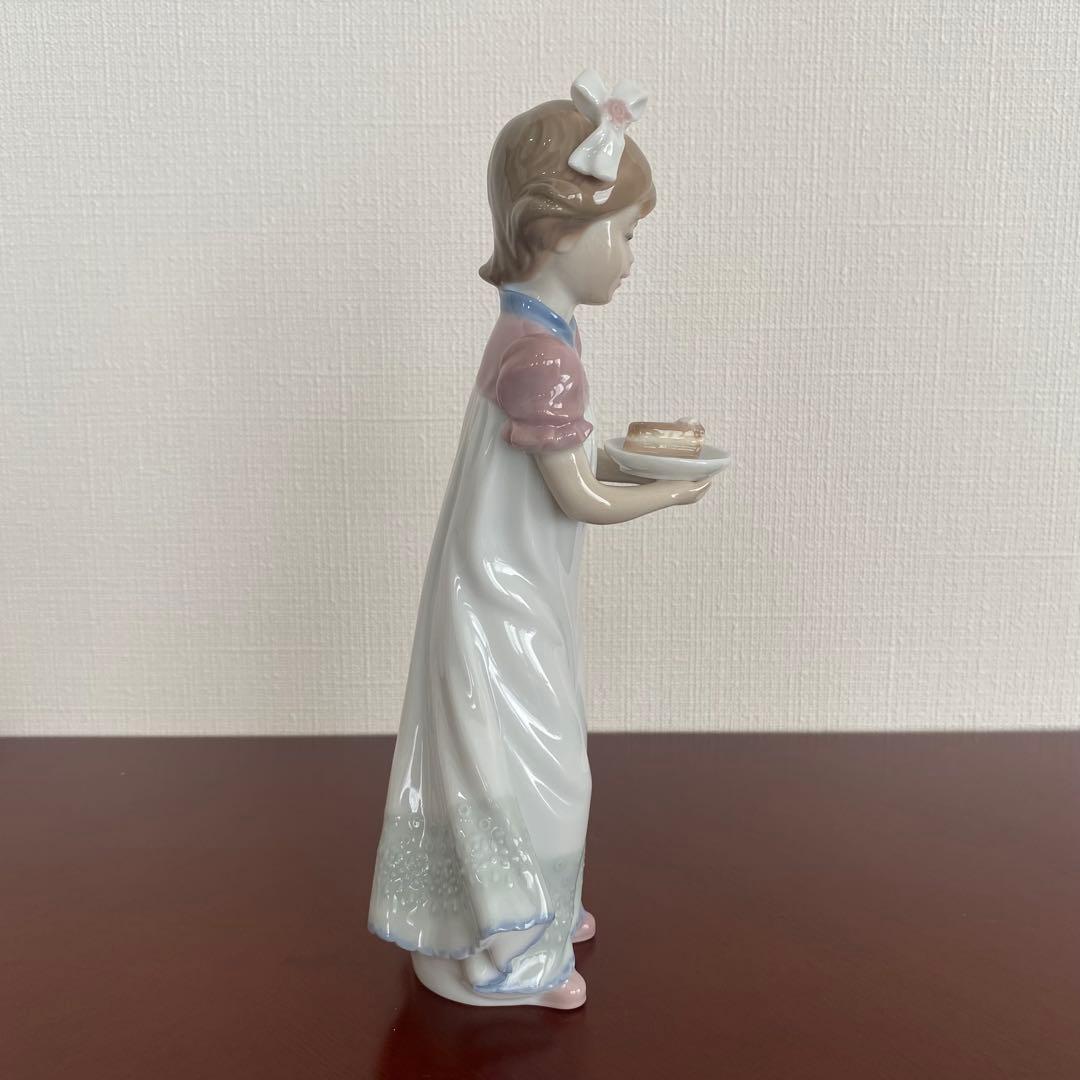 LLADRO リヤドロ 『 ハッピーバースデー 』 置物