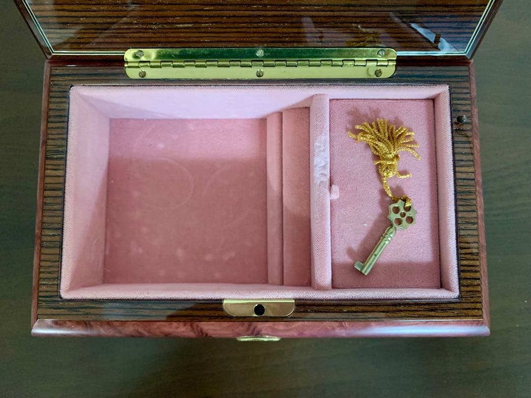 ルージュ社製　花柄オルゴール 木製ボックス