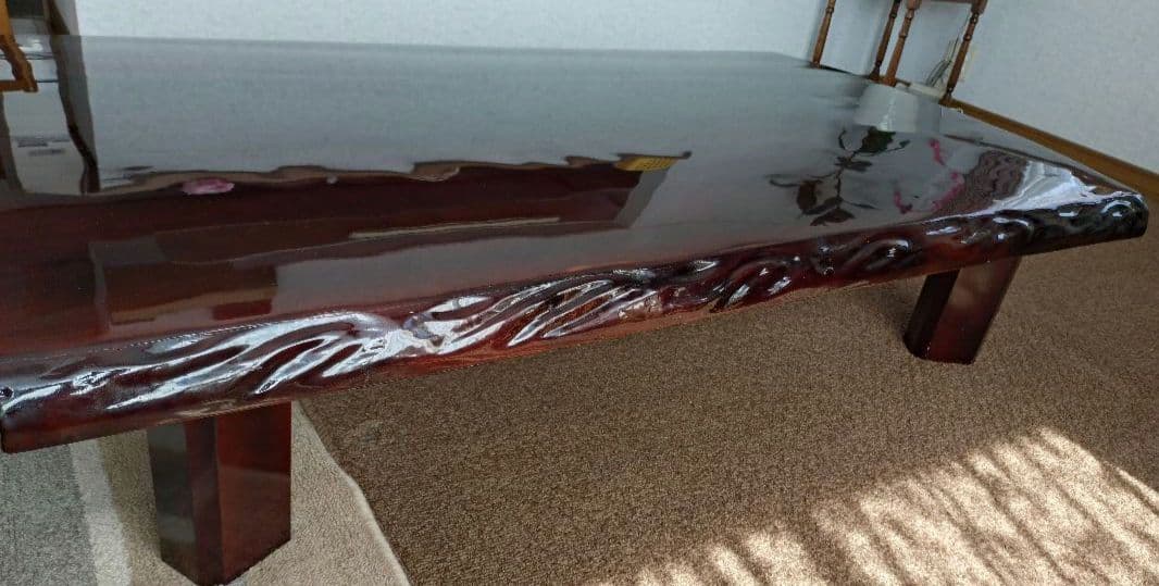 一枚板　座卓　光沢　高級感　コーティング　ローテーブル　木製