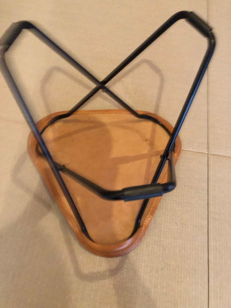 CUERO | FLYING  スツール