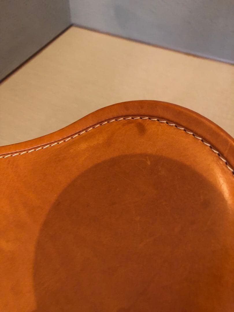 CUERO | FLYING  スツール