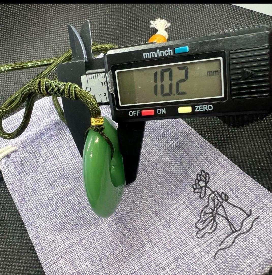 天然和田玉碧玉翡翠アップルグリーン平安ボタンのネックレスAB1063