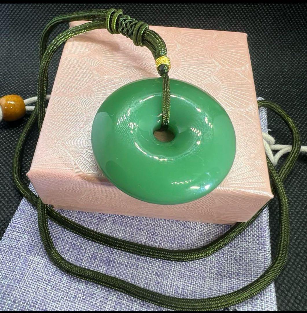 天然和田玉碧玉翡翠アップルグリーン平安ボタンのネックレスAB1063