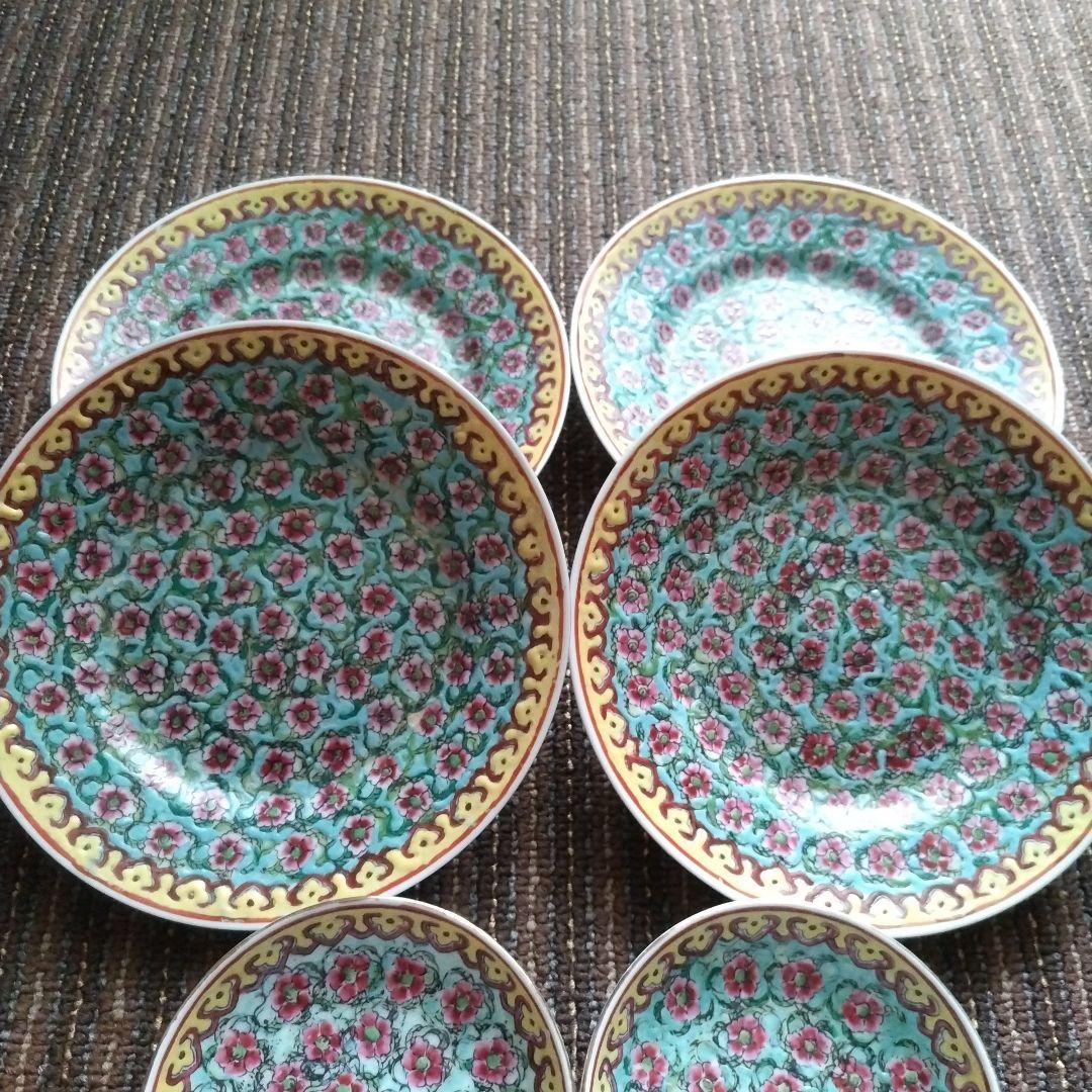 【美品】中国景徳鎮　乾隆年製　粉彩　花詰文様　銘々皿４　小皿４　計８枚