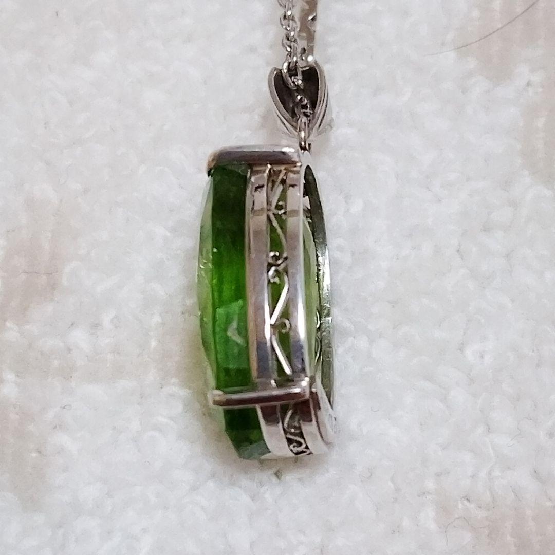 未使用品　Pt900 ペリドット ペンダント