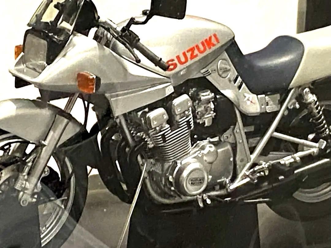 【新品未開封未展示品】絶版限定オートアートスズキ★GSX1100S刀1/12