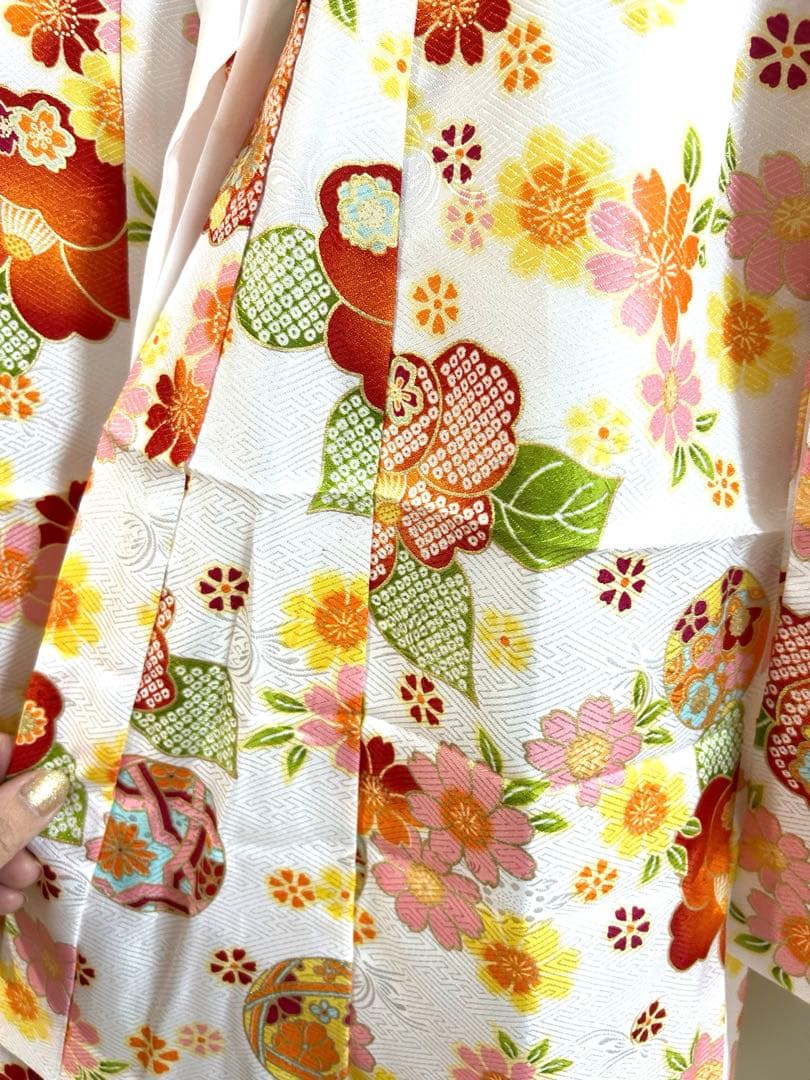 七五三用 赤と白の花柄着物