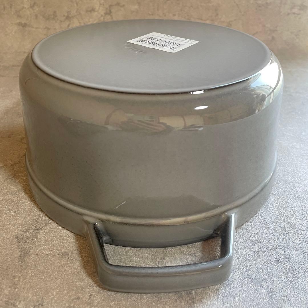 未使用　 STAUB ピコ ココット ラウンド グレー　22cm 両手鍋