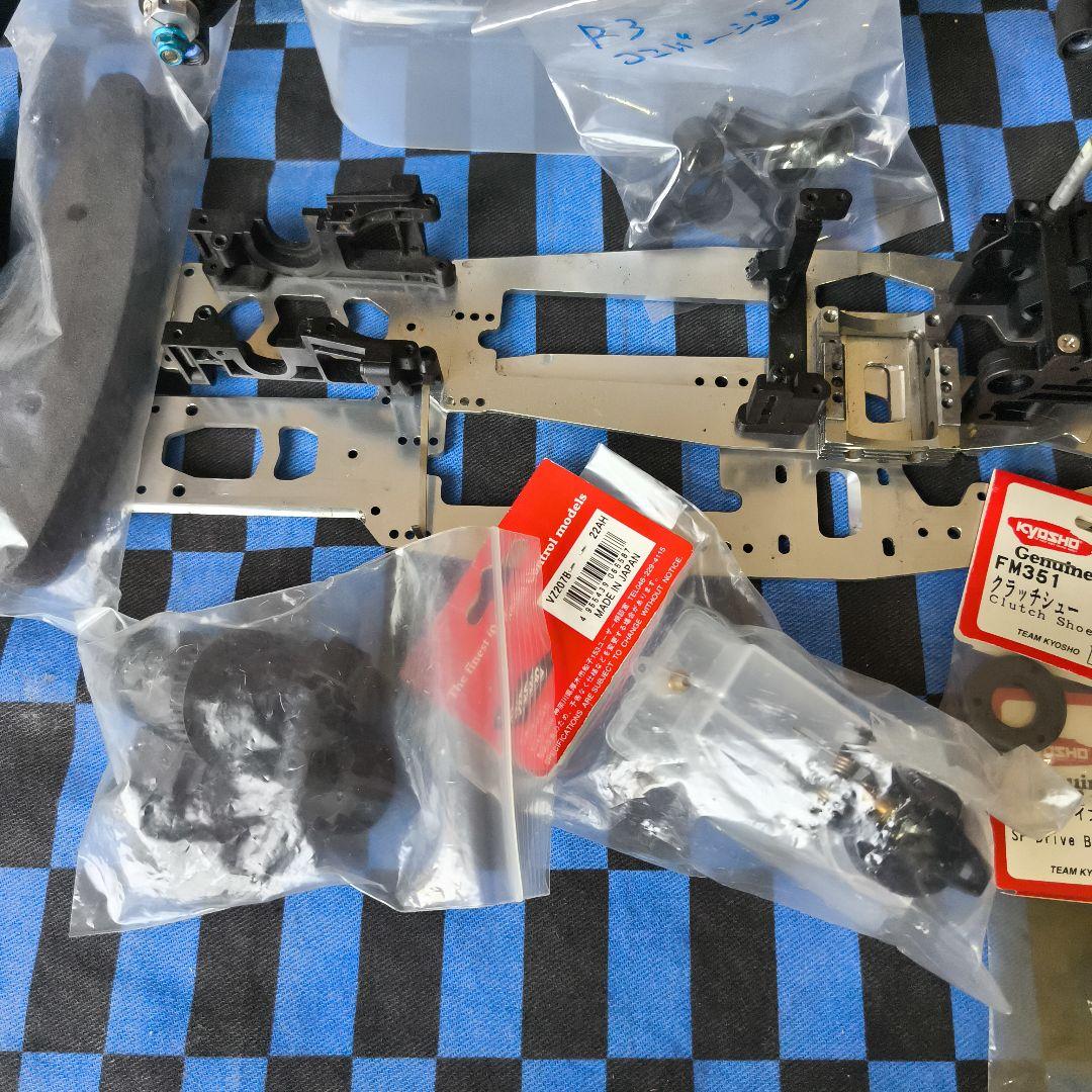 京商　V-One RRRエボ　エンジンカ―　コンバ−ジョン使用