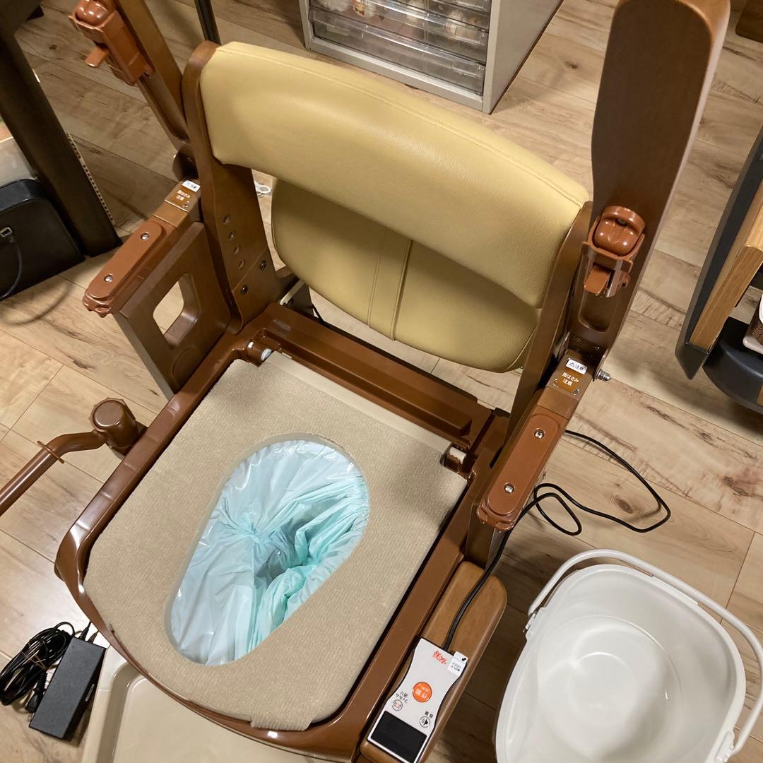 電動ポータブルトイレ ベージュ