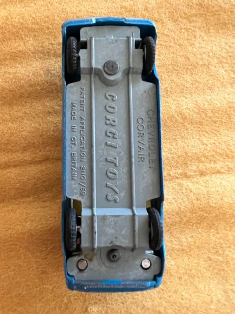 シボレーコルベア 1961年製　コーギートイズ　　箱無し