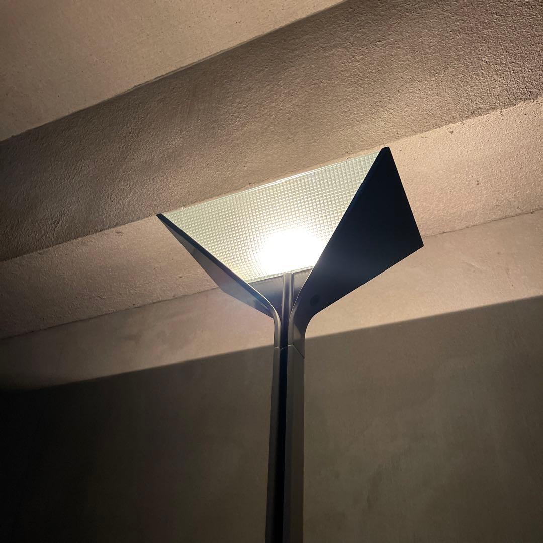 名作 FLOS Papillona フロス パピローナ フロアスタンドライト - メルカリ