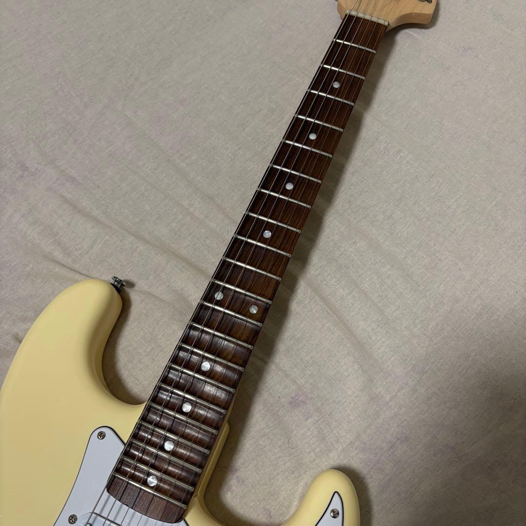 ストラトキャスター エレキギター クリームホワイト