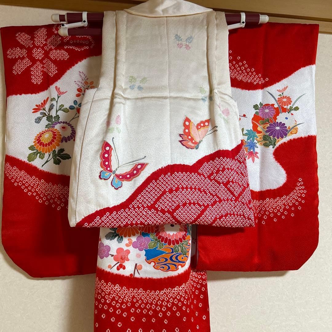 正絹　七五三用伝統和服 赤と白 花柄刺繍
