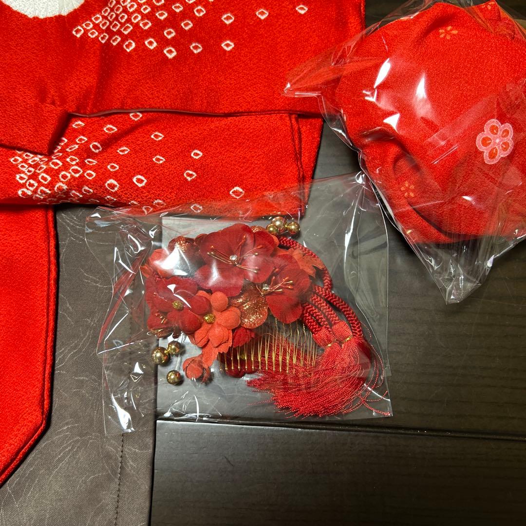 正絹　七五三用伝統和服 赤と白 花柄刺繍