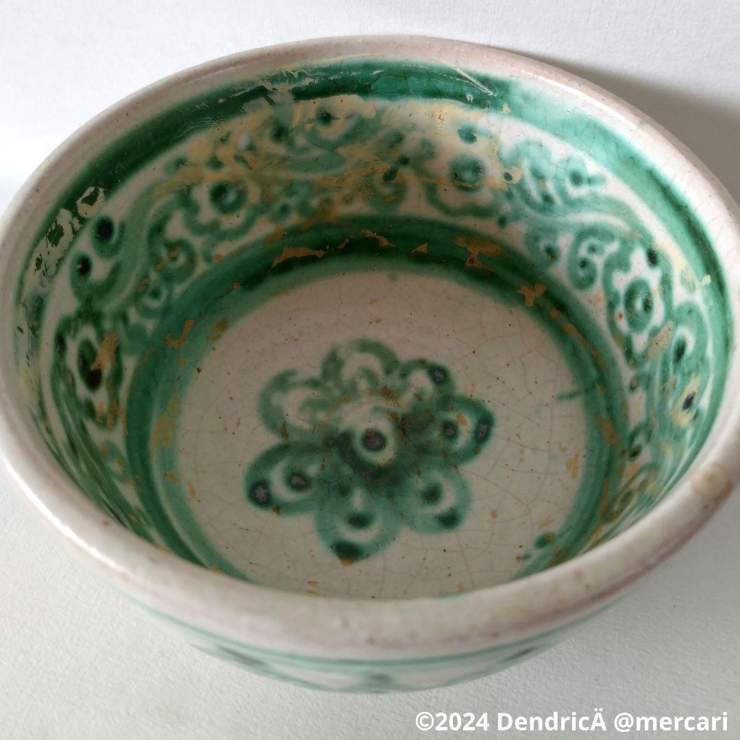 白釉緑彩碗①　ミャンマー　アジアアンティーク　小花彩　茶碗