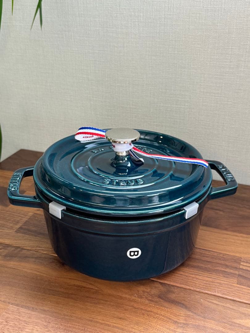 【新品未使用】STAUB ココットラウンド 18cm ラ・メール　希少カラー