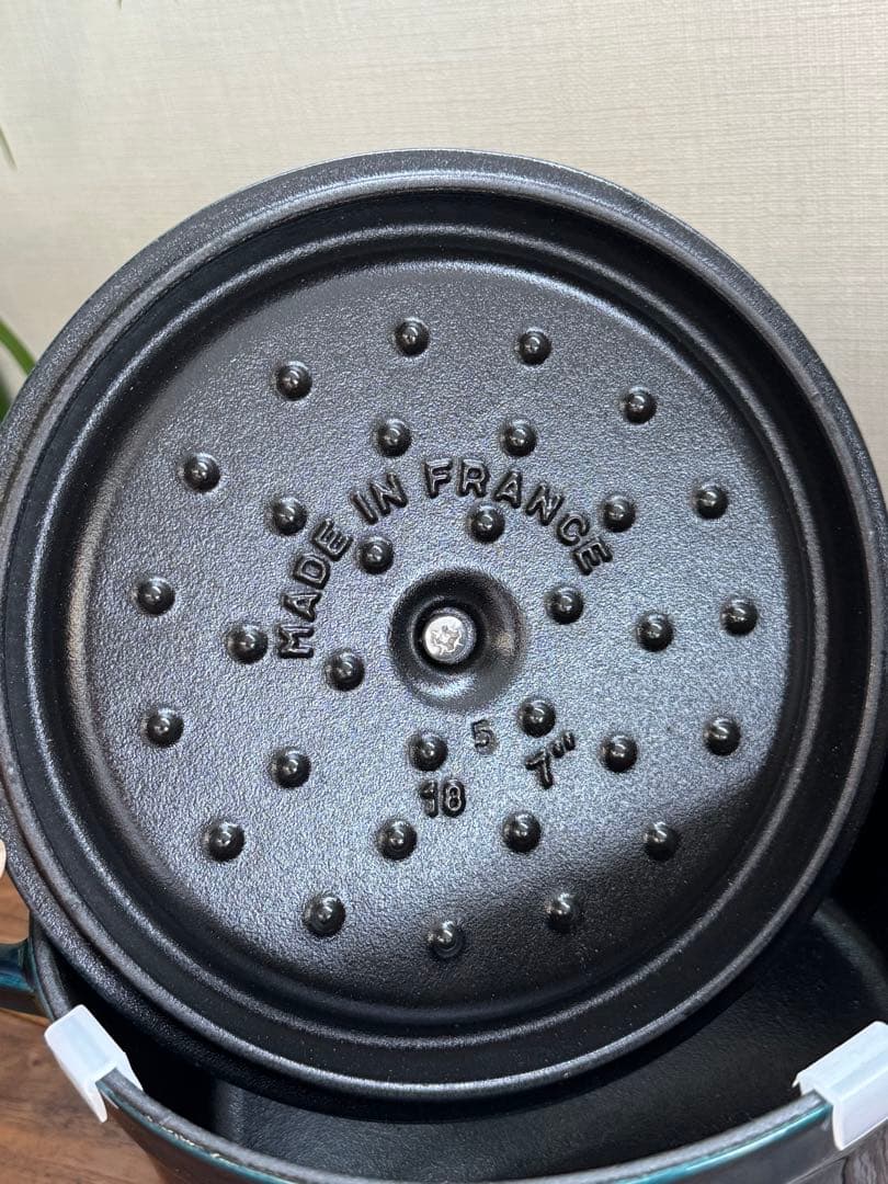 【新品未使用】STAUB ココットラウンド 18cm ラ・メール　希少カラー