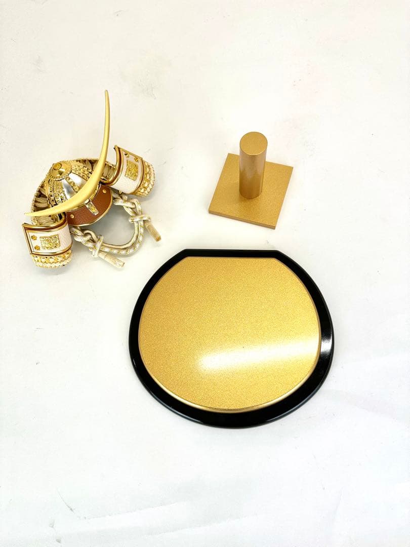 【五月人形】新品　端午の節句　兜飾り　ゴールド伊達