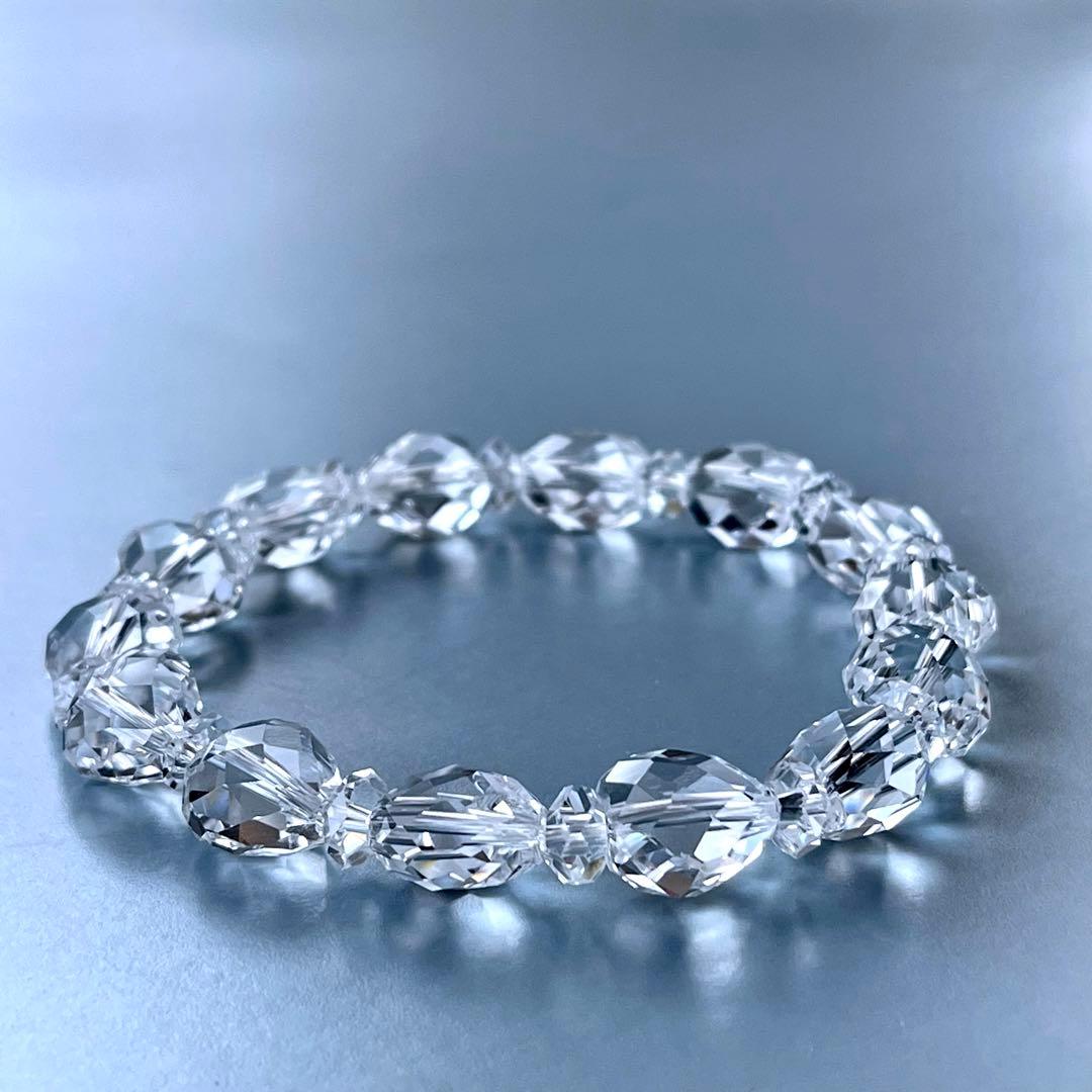 極上ハンドカット✨ハートシェイプ天然本水晶ブレス