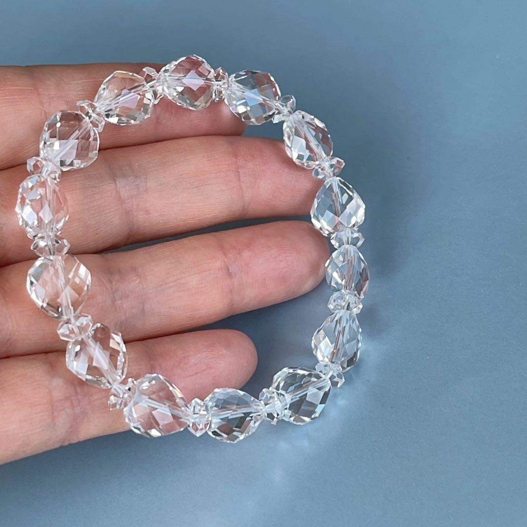 極上ハンドカット✨ハートシェイプ天然本水晶ブレス