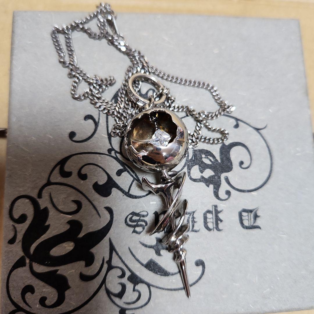 ファイナルファンタジー13 セラ ネックレス - メルカリ